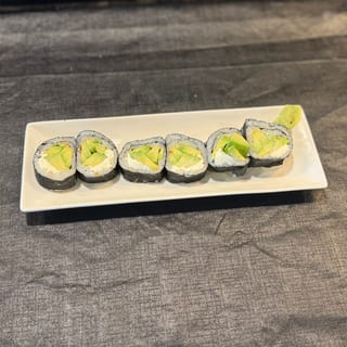 Avocado Roll (6pcs)